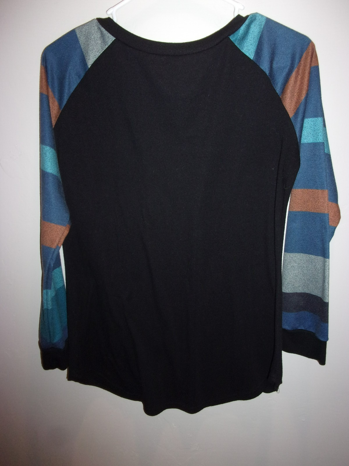 Women’s Size M Black Long Sleeve T-shirt Top W/Striped Sleeves