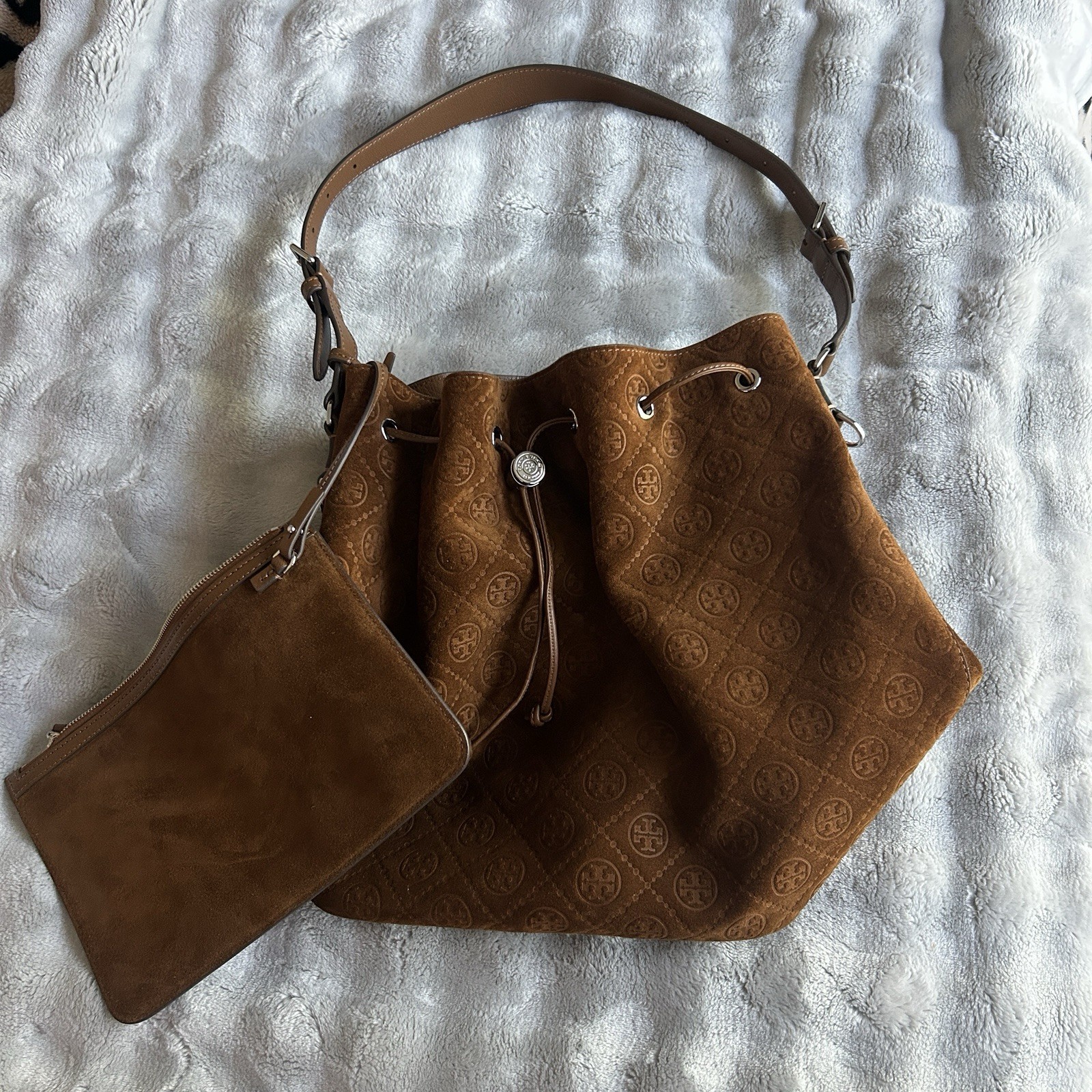 Tory Burch T Monogram Suede Oversized Bucket Bag in chicory brown