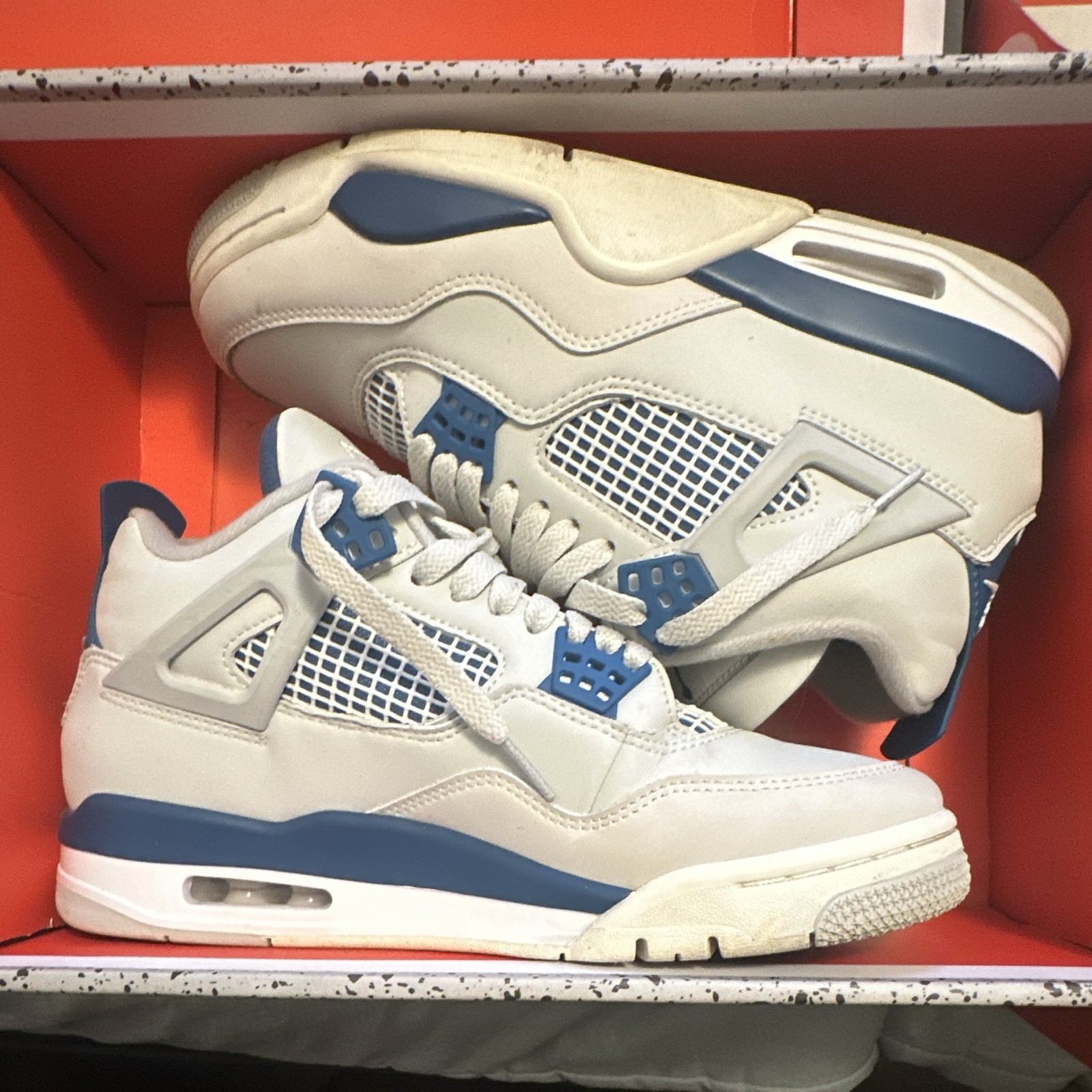 Air Jordan 4 Men’s Size 8.5 Military Blue Retro 2024