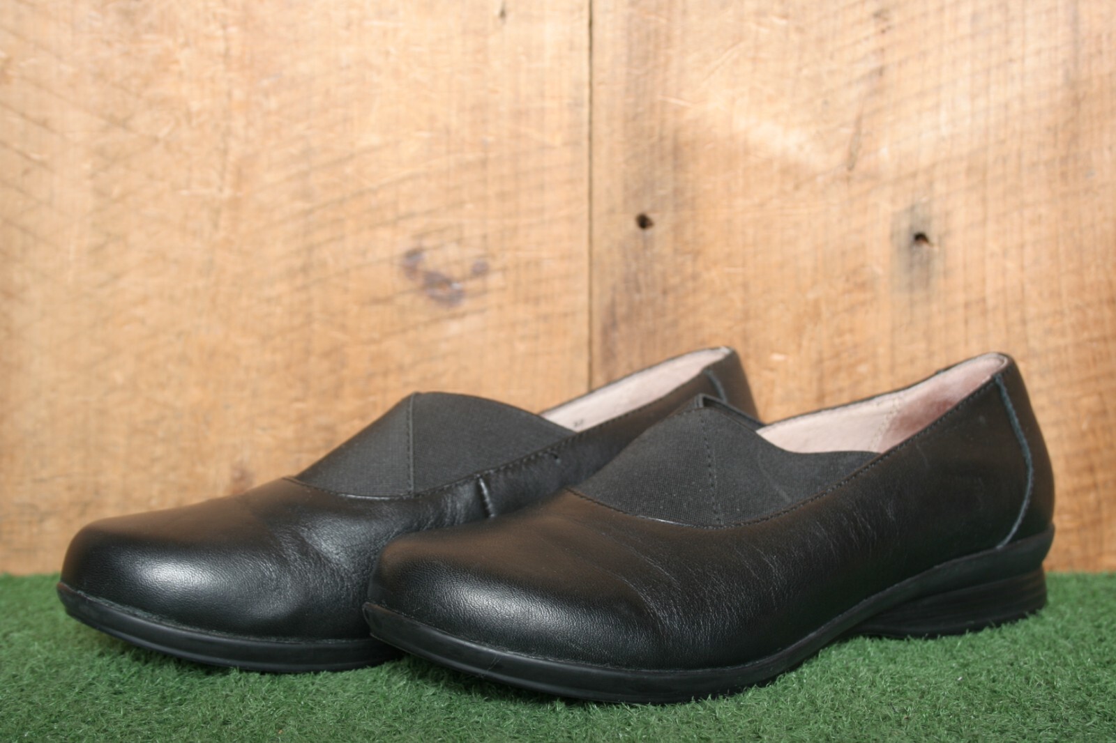 DANSKO ‘Ann’ Black Leather & Elastic Gore Loafers EUR 37 | US 6.5-7 (Defect)
