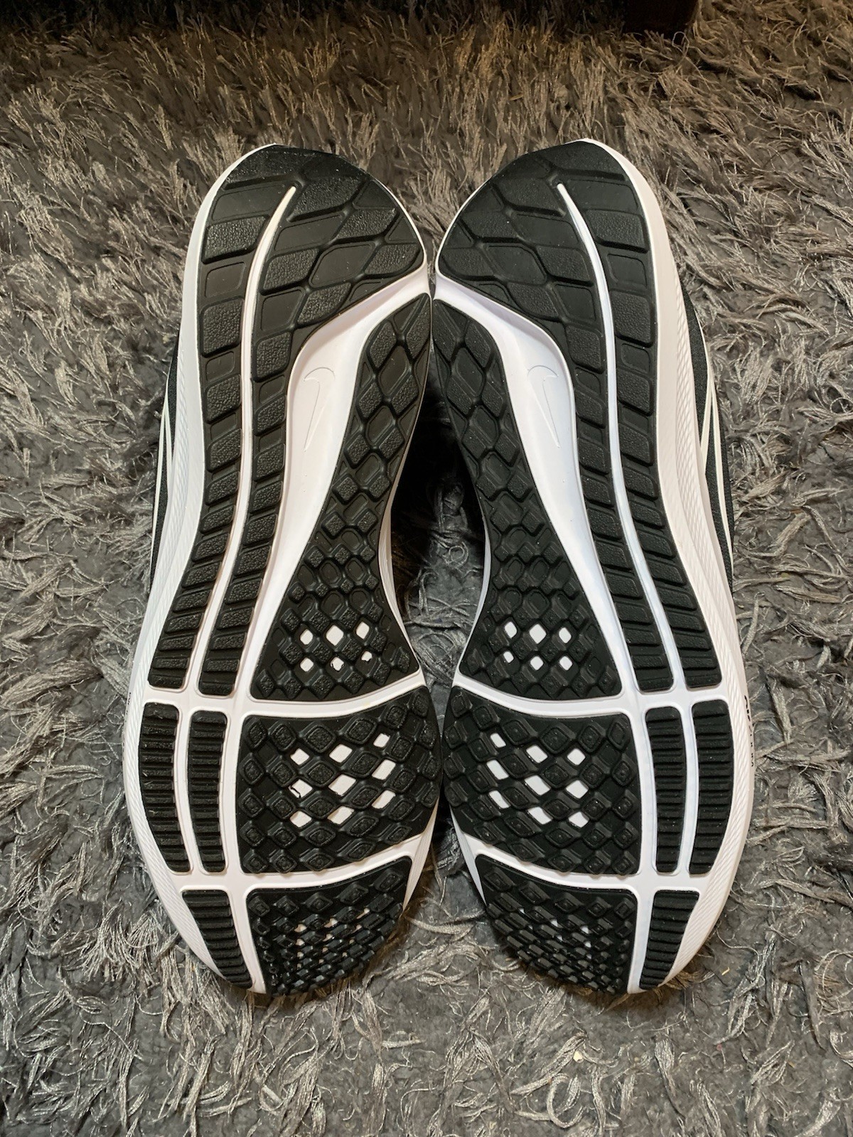 Nike Air Zoom Pegasus 39 Running Shoes Men’s Size 13 Black White DH4071-001