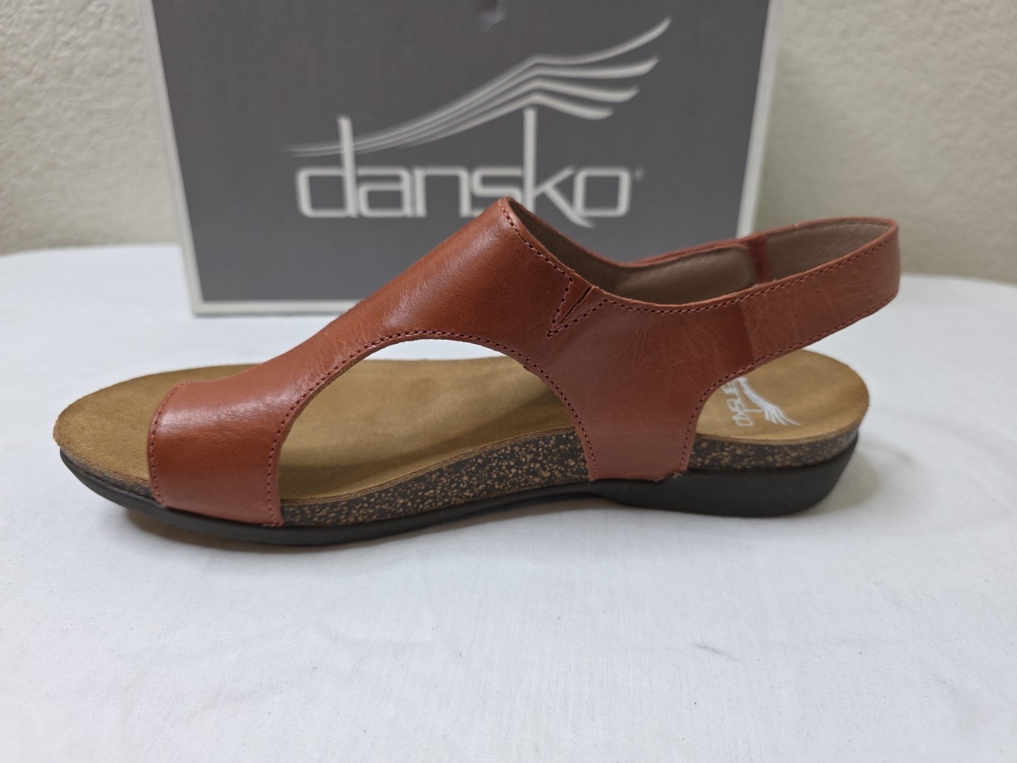 Dansko Reece Waxy Burnished Thong Sandals Women’s EU Sz 37 US Sz 6.5 – 7