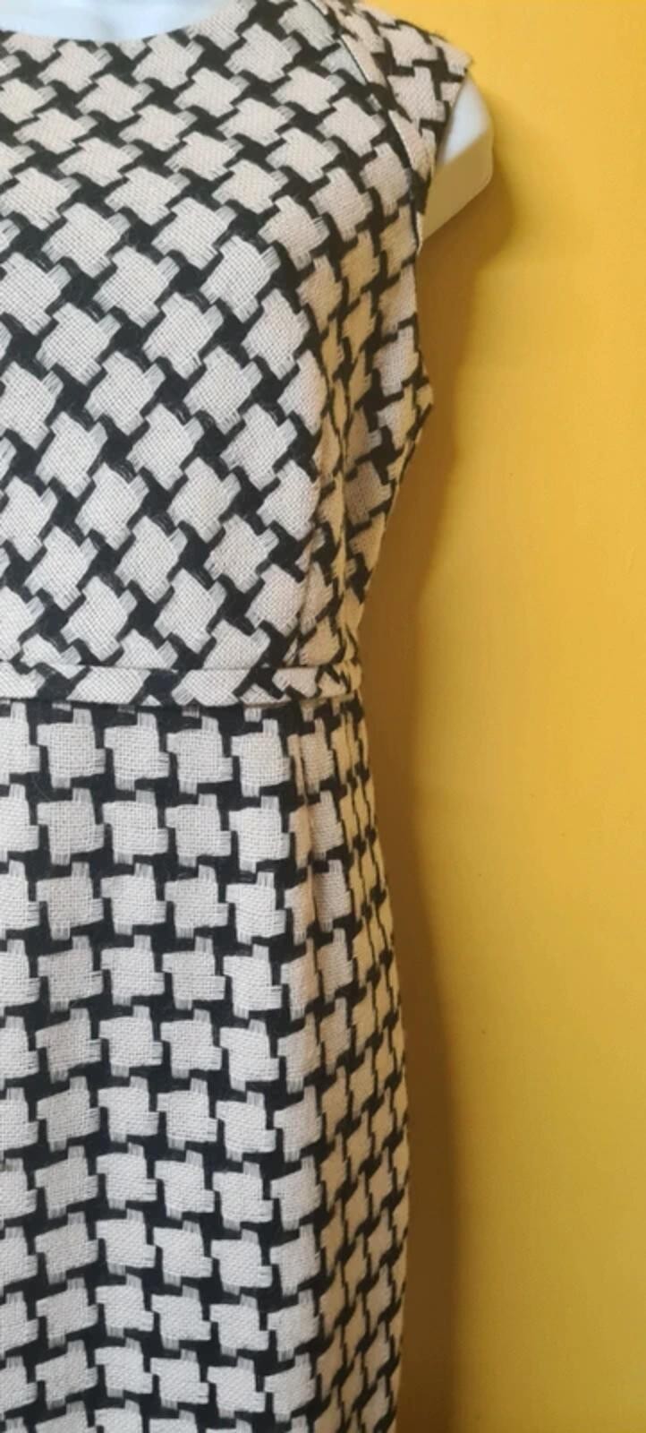 Hobbs Cream And Black Wool Tweed Shift Smart Evening Day Dress preppy
