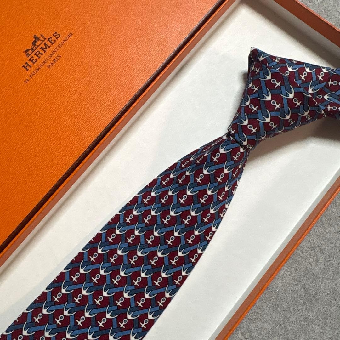 Hermes Red Navy Anchor Pattern Silk Tie Used 8.3cm Wide 143cm Length