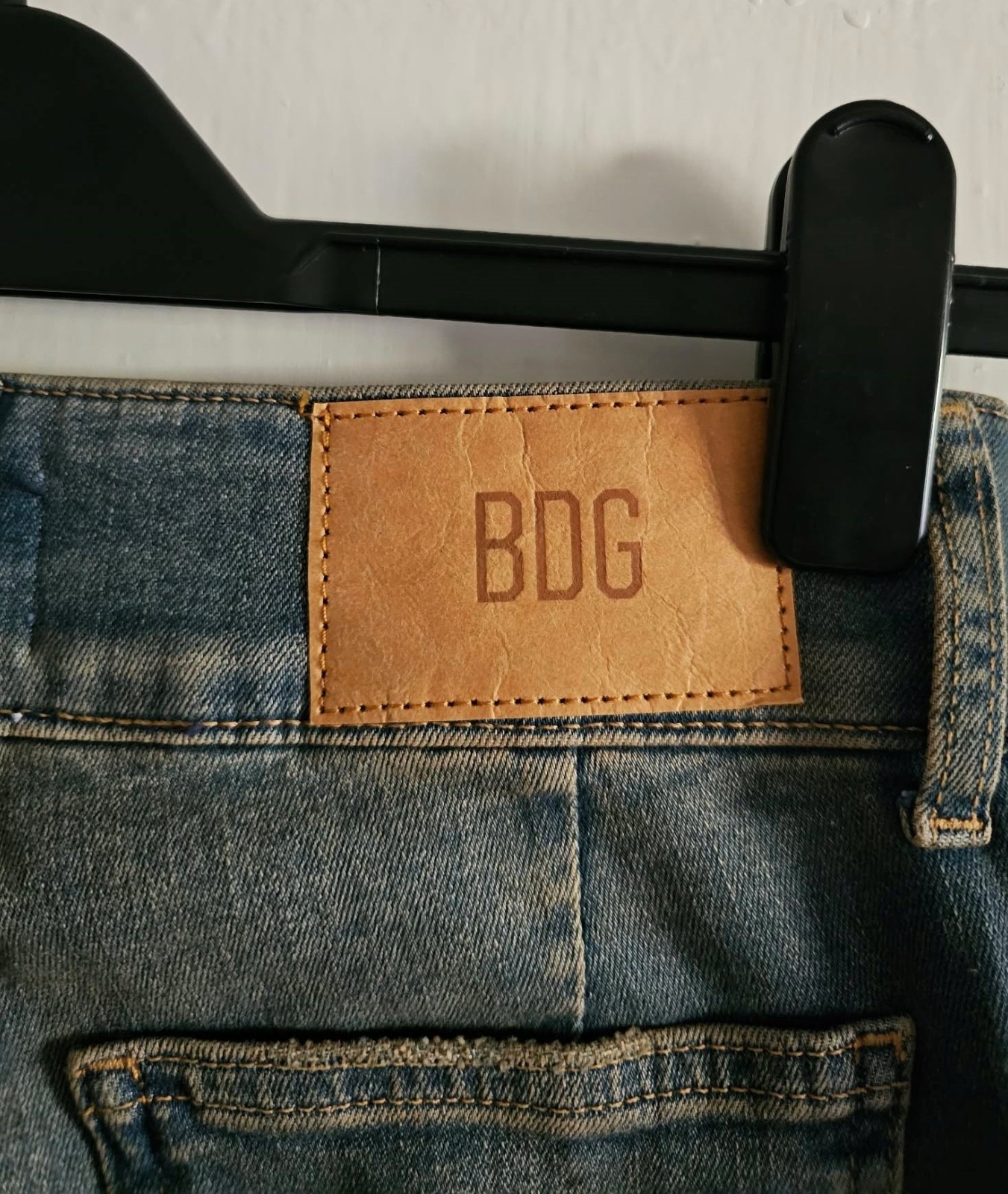 Urban Outfitters BDG Womens Flare Distressed Blue Jeans BNWT W-24/26 – L-30