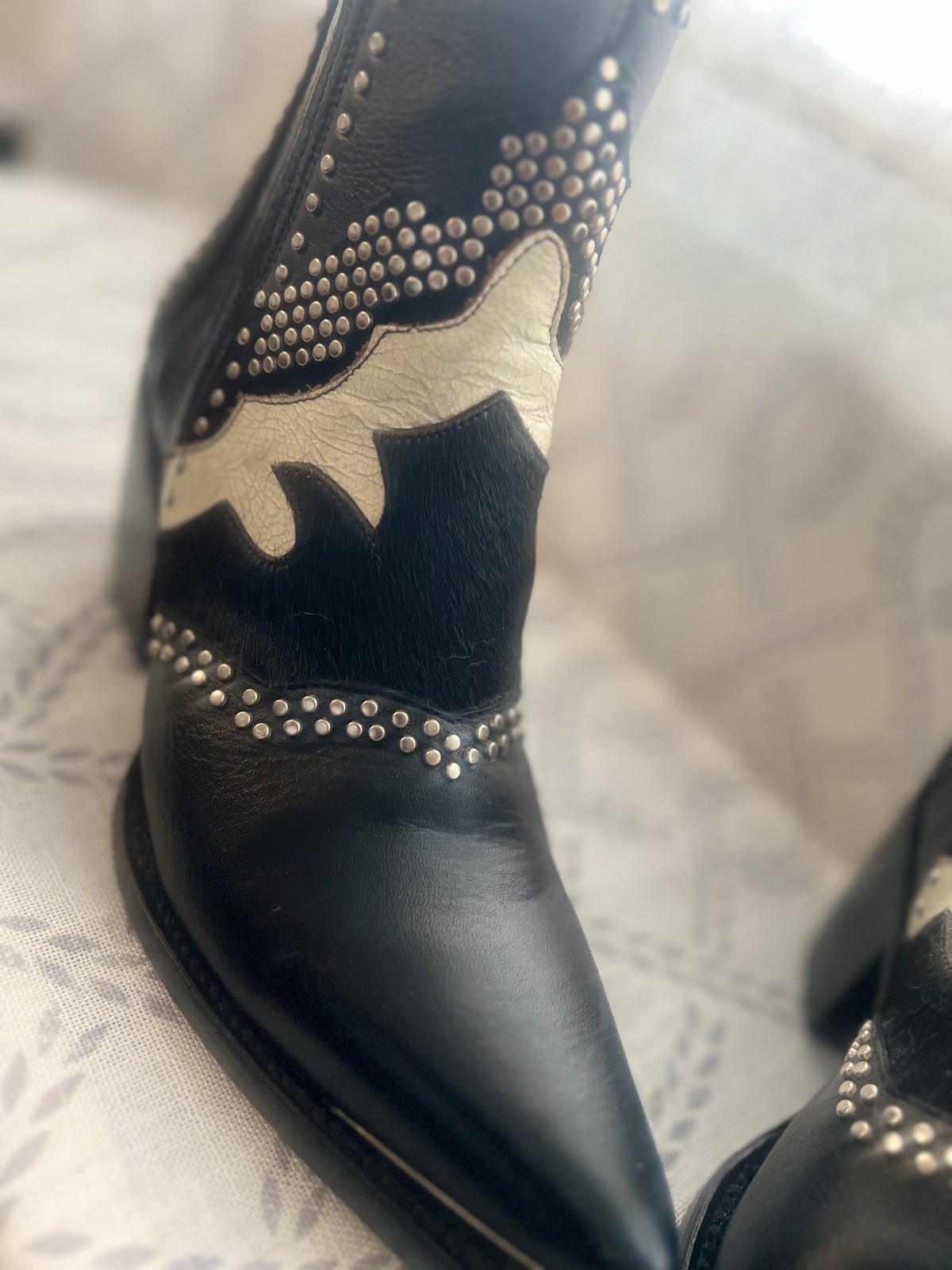 MEZCALERO leather boots black & ivory. Silver details and silver tip. SIZE 10