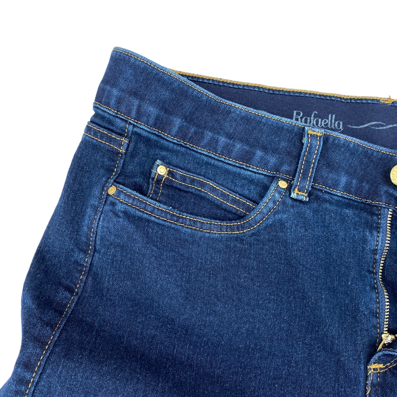 Rafaella Womens Capri Jeans Blue Denim Size 12 Stretchy Zipper Button Closure
