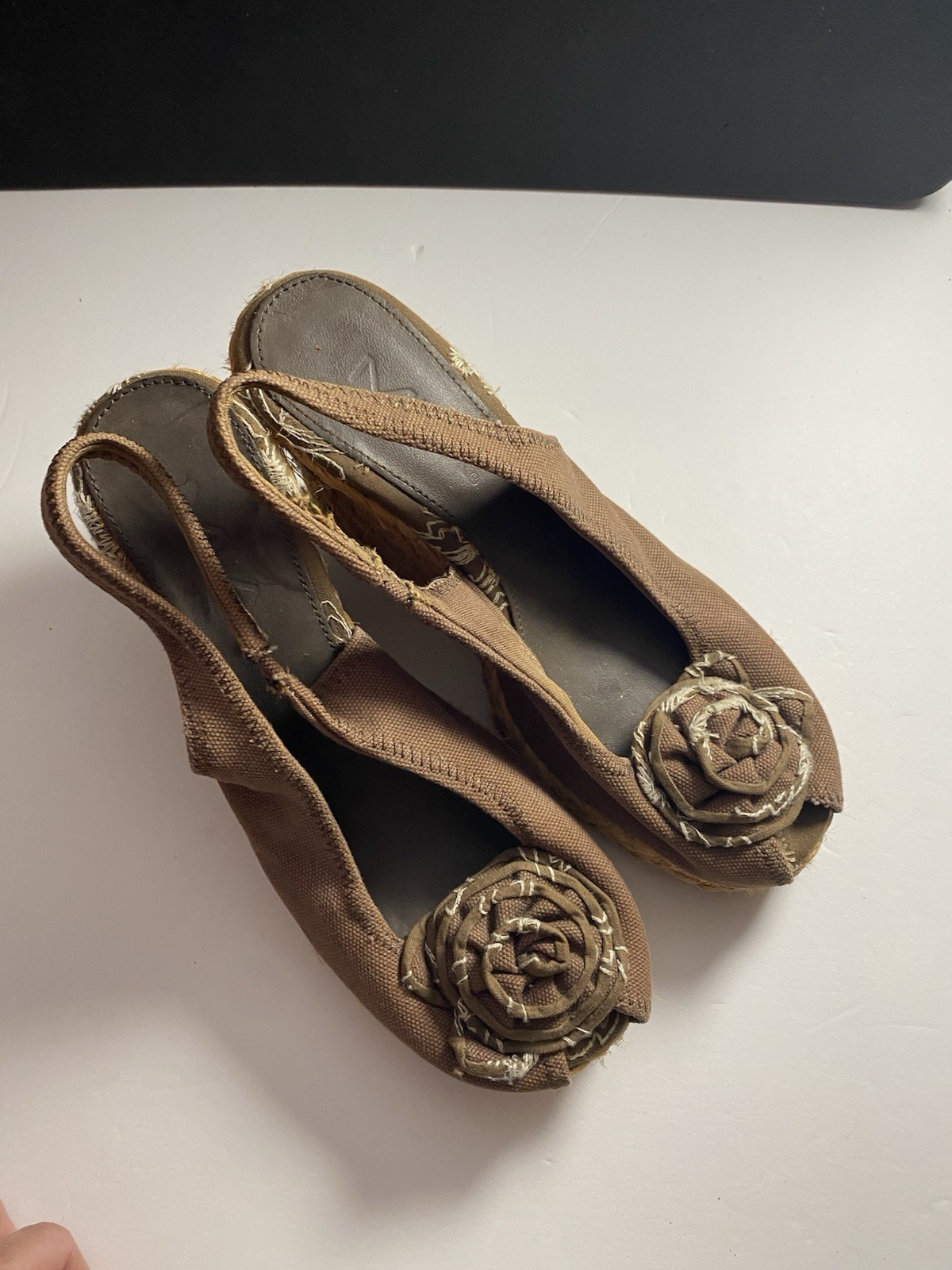MIA Women’s Brown Canvas Slingback Espadrille Wedge Slip-On Sandals Flower 6.5