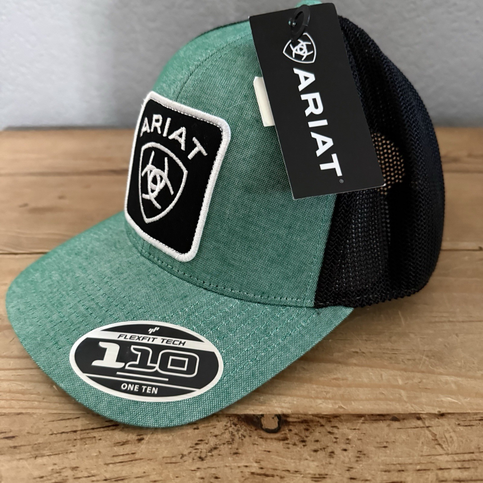 Ariat Men’s 110 FlexFit Tech Adjustable SnapBack Hat Green Black Cowboy