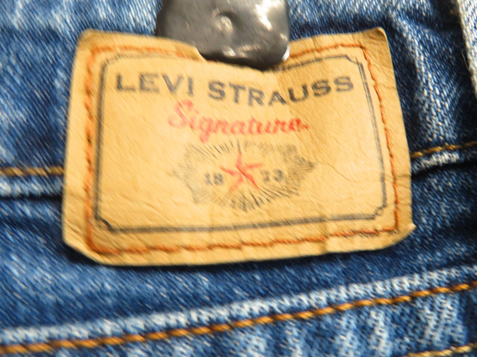 Levi Strauss – Signature Mid Rise Bootcut Jeans – Dark Blue – Comfortable Stretc