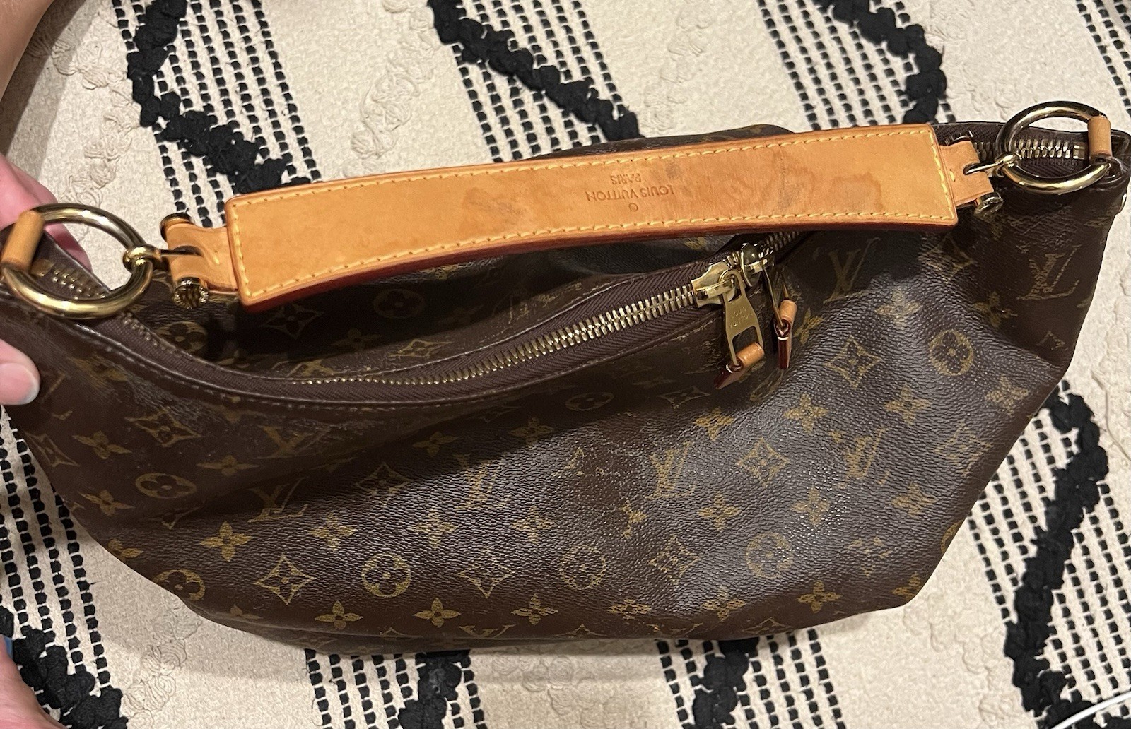 Authentic Louis Vuitton Sully MM Monogram Shoulder Bag