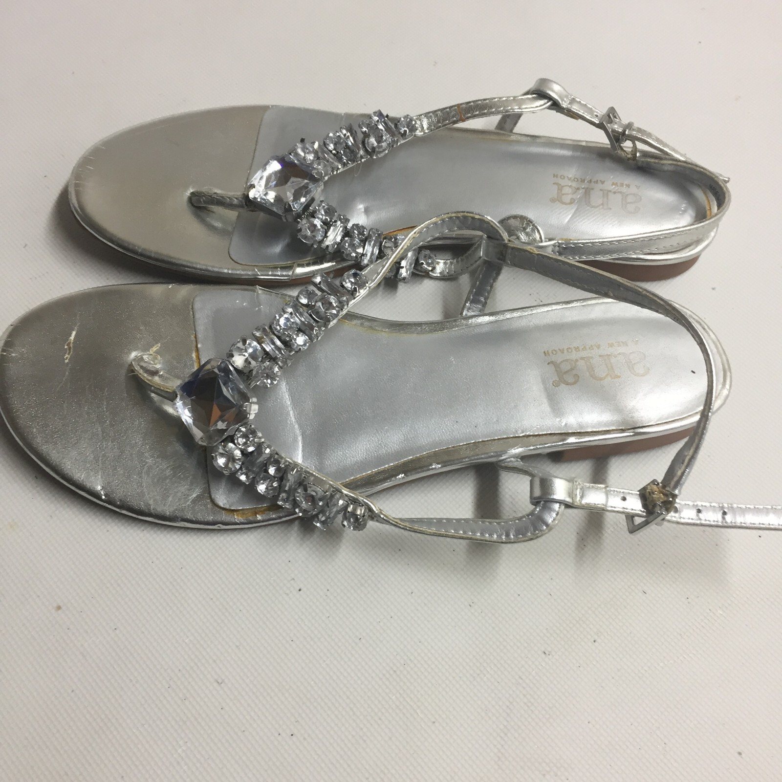a.n.a. Silver Beaded Flat Sandals Women’s Size 7.5M Sling Back