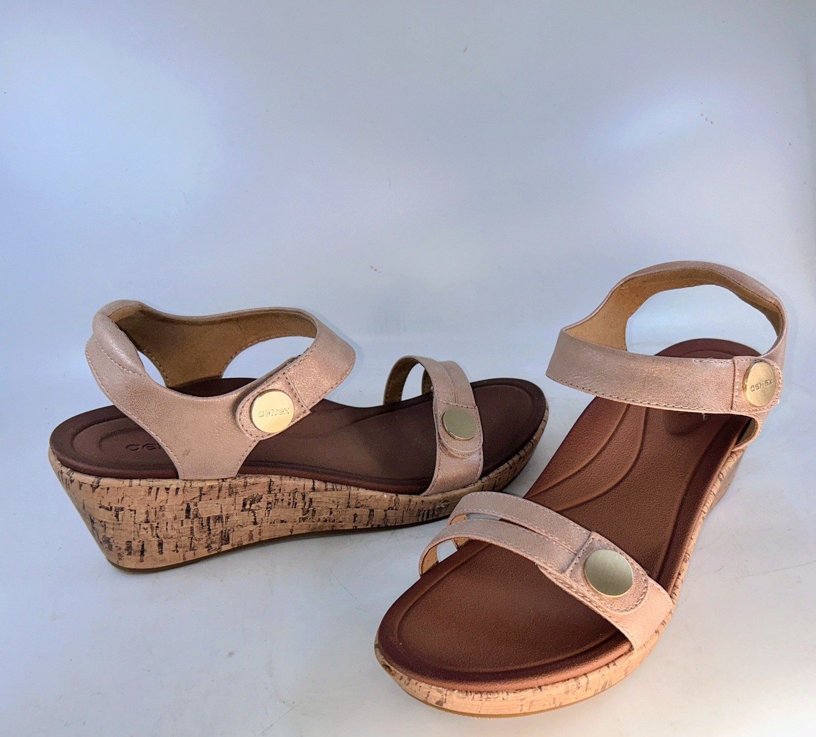 NEW Aetrex Livia Quarter Strap Wedge Orthopedic Sandal in Blush Size 10,5 11 Box
