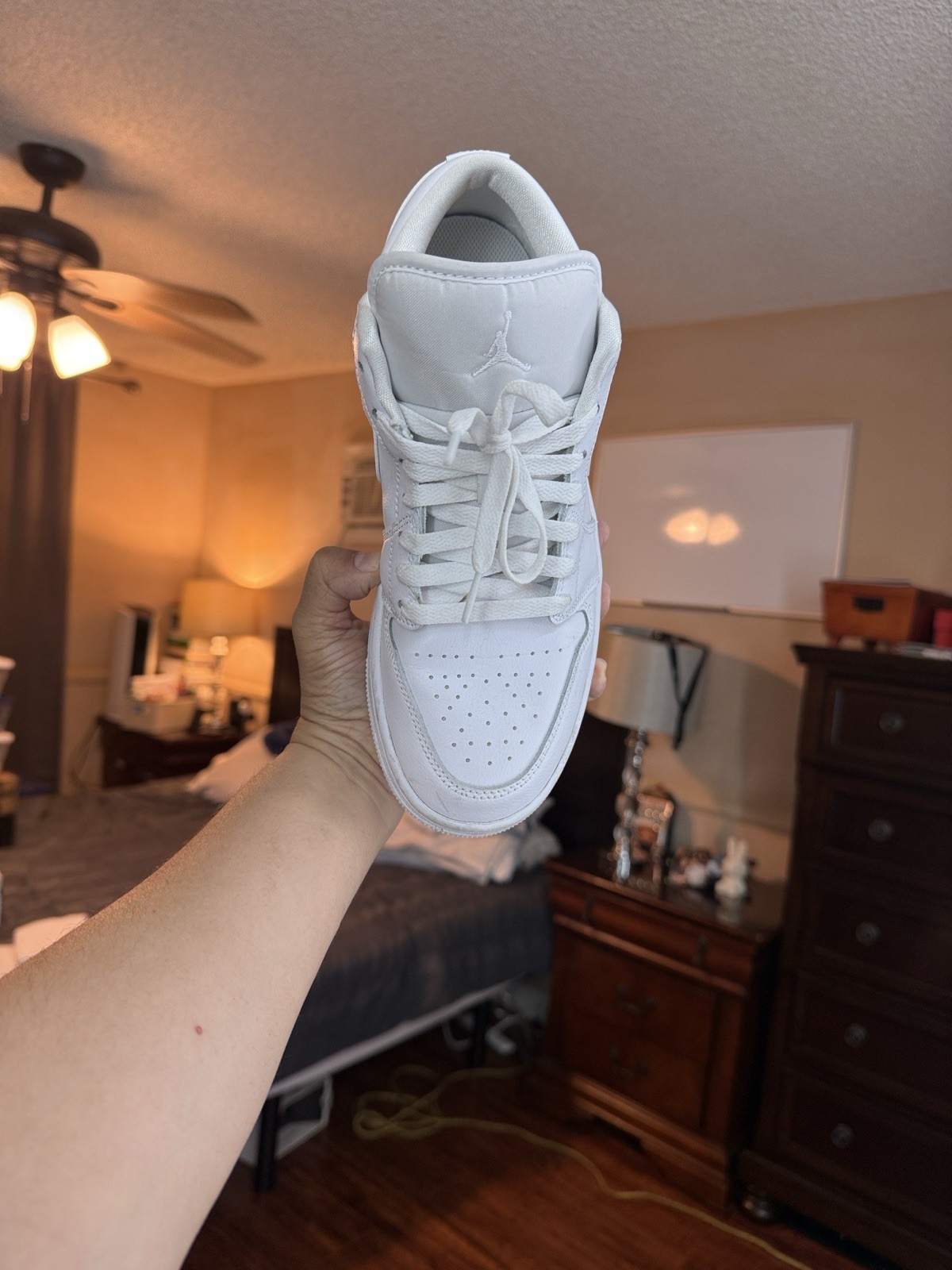 Jordan Air Jordan 1 Low Men’s White Low Top Lace-Up Athletic Sneakers