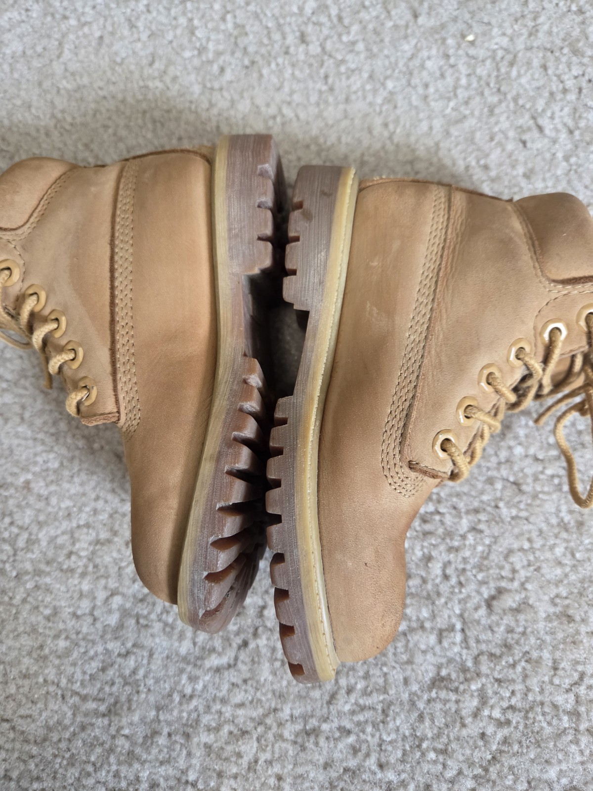 Timberland 6-Inch Premium Boot Kids US 10 Brown Leather Lace-Up Ankle