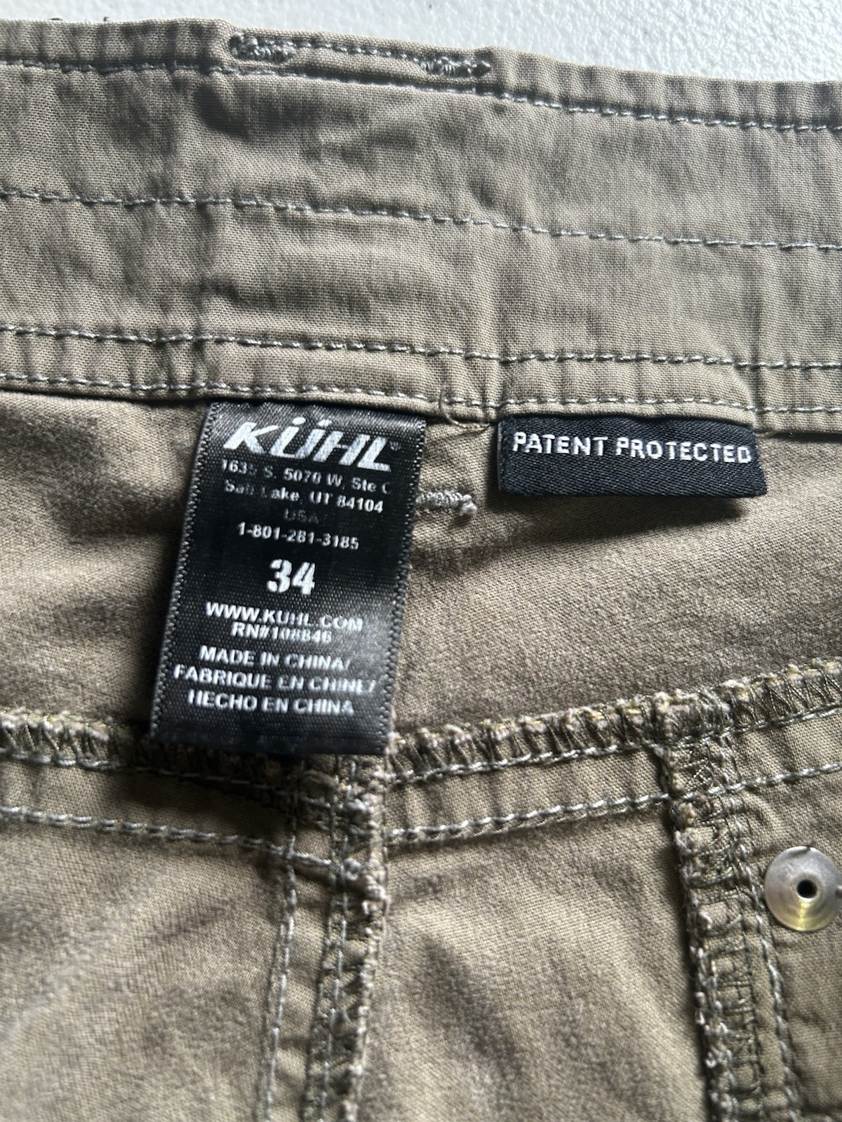 KÜHL Men’s Beige Cotton Nylon Canvas Cargo Shorts Flat Front Zip Pockets Logo