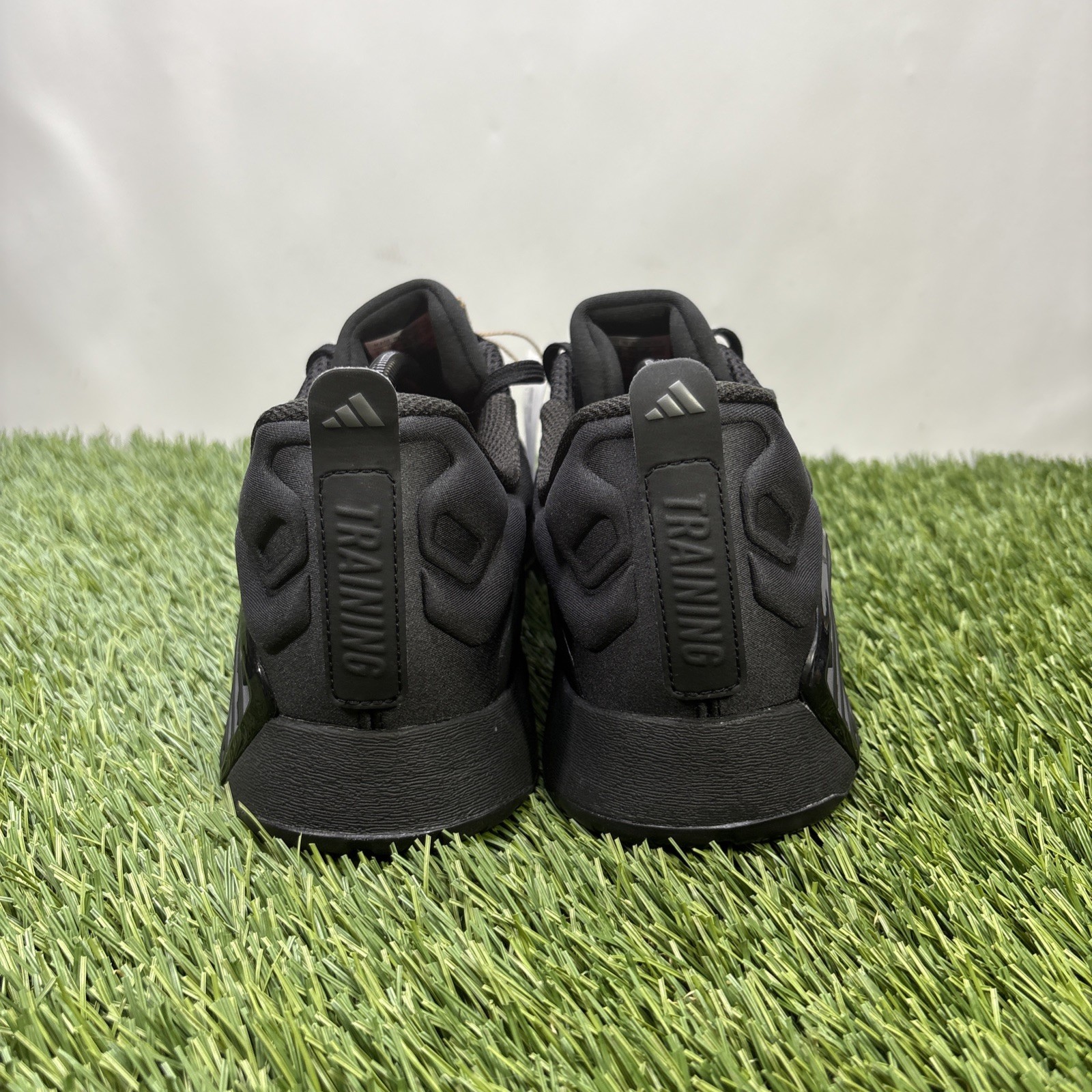 New Mens 8.5 Adidas Dropset 3 Trainer Cross Training Shoes Black Grey Gum IH8292