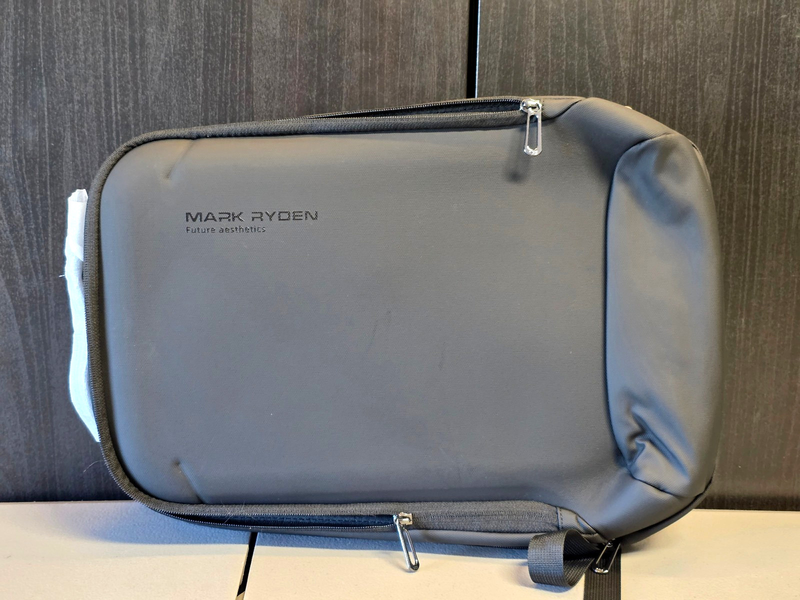 Mark Ryden 17.3″ Men’s Hardshell Laptop Backpack Black New