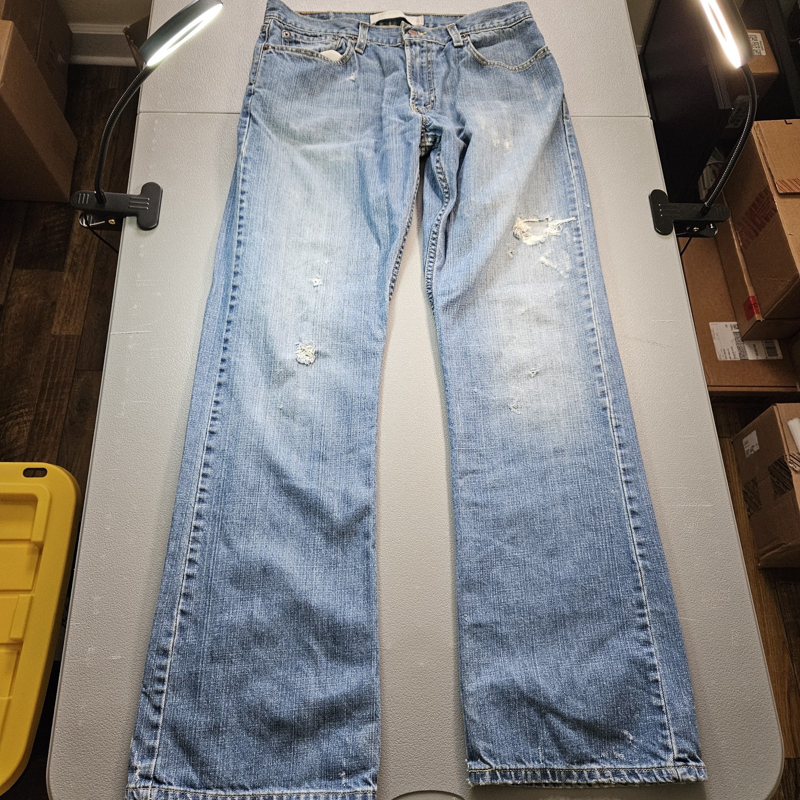 Levi’s 527 Denim Jeans Low Boot Cut Men’s 33×34 Blue Distressed Med Wash
