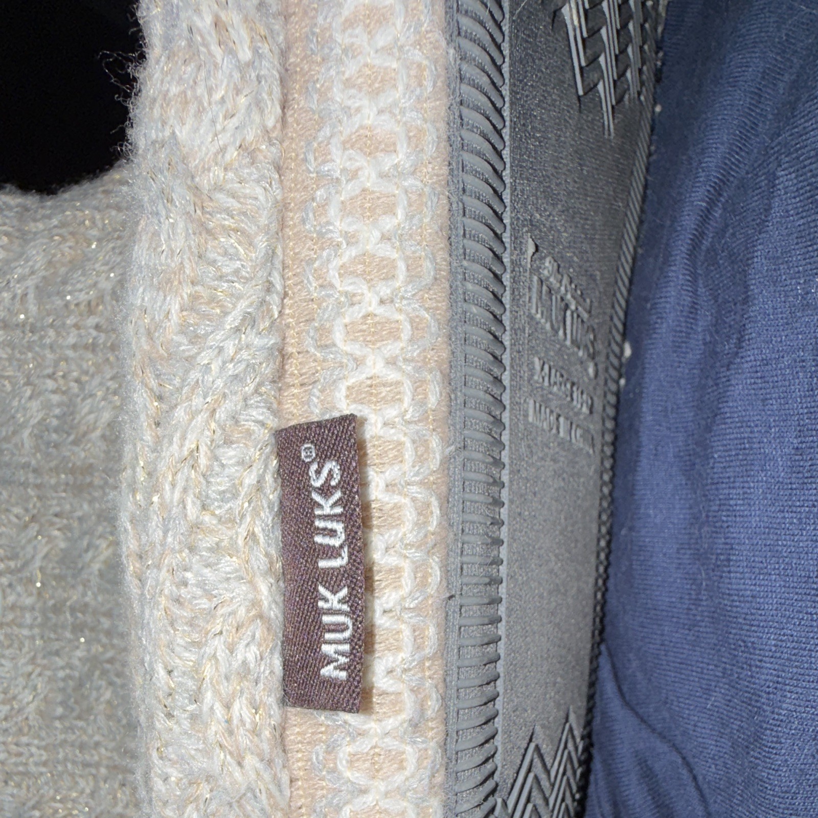 MUK LUKS Women’s Gray Cable Knit Lined Bootie Slippers Button, Size 11