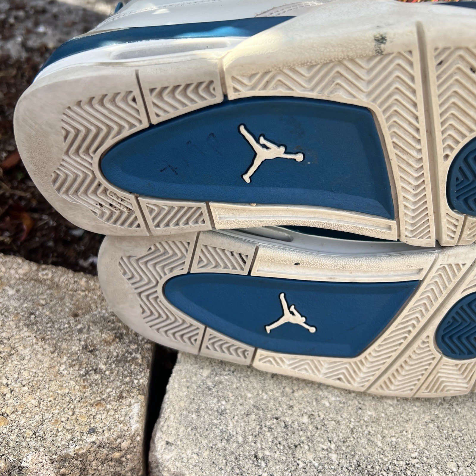 Youth Size 6Y Nike Air Jordan 4 Retro Military Blue GS HF4281-141 Shoes Sneakers