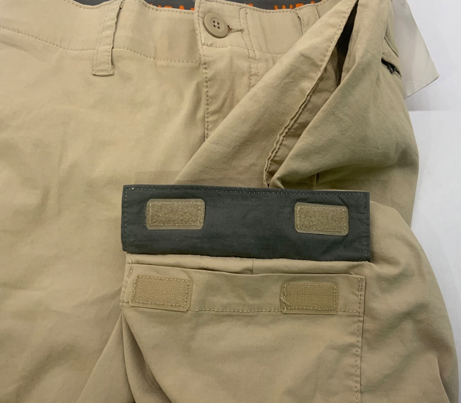 WEARFIRST 30” W x 9”L 11” rise CARGO SHORTS ELASTIC waist 6 pockets (2 zip) TAN