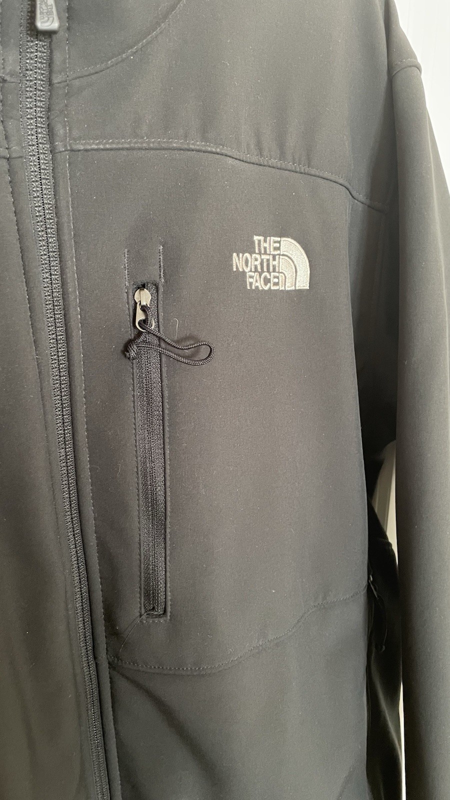 The North Face Men’s Black Soft Shell Jacket Full Zip with Chest Pocket Size L