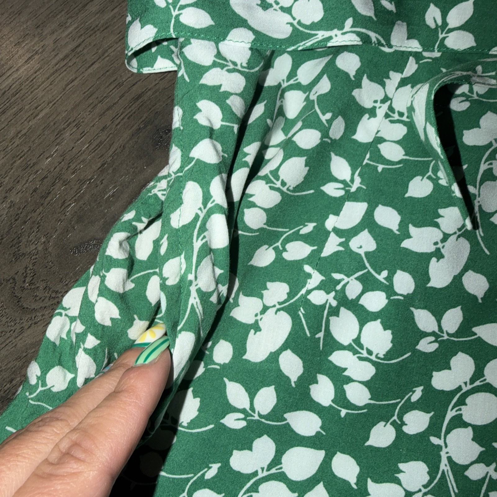 Abercrombie & Fitch Green Leaf Print Romper Size XS Extra Small