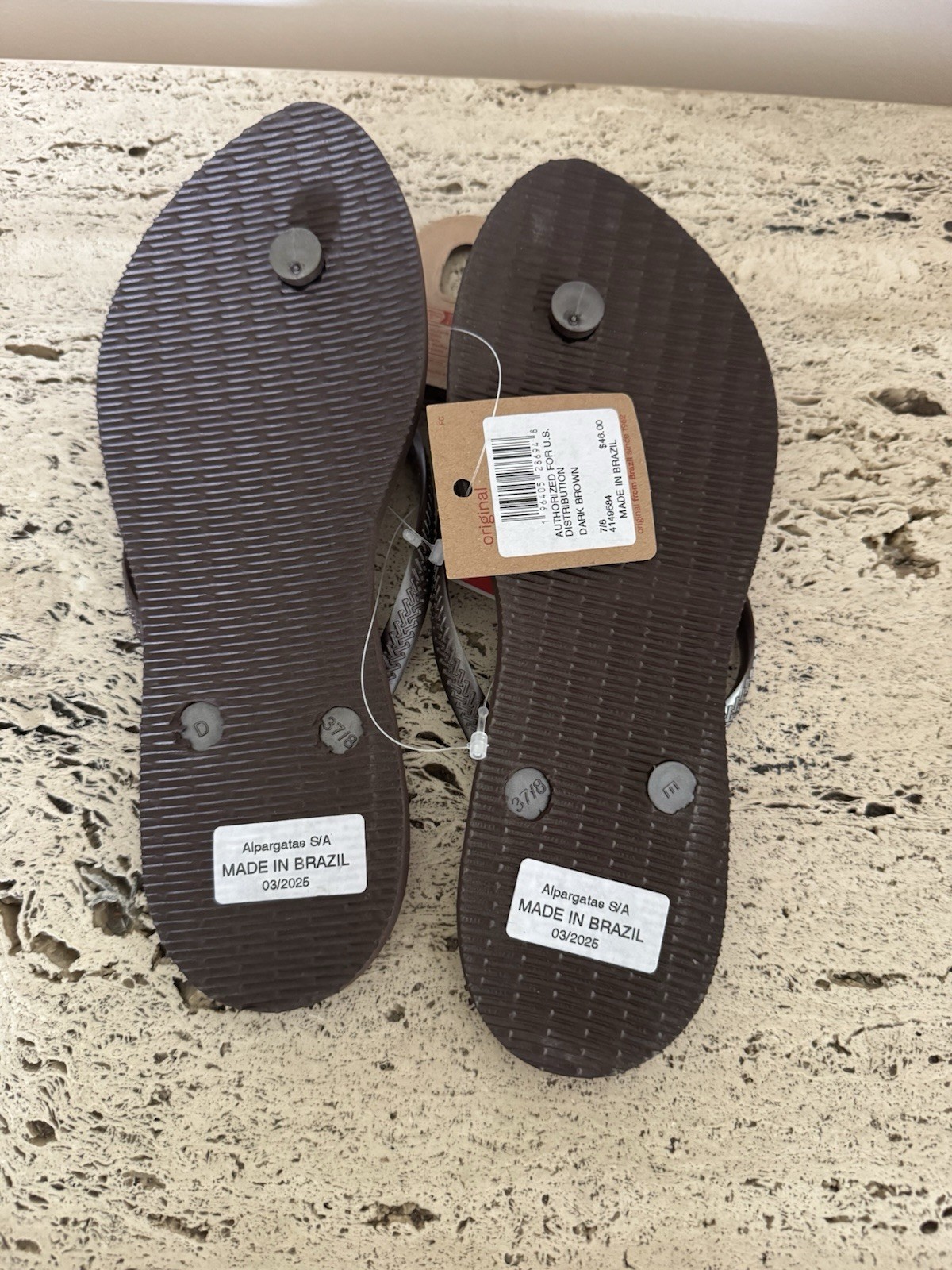 Havaianas Slim Point Flip Flops in Dark Brown. Size 37-38. MSRP $46