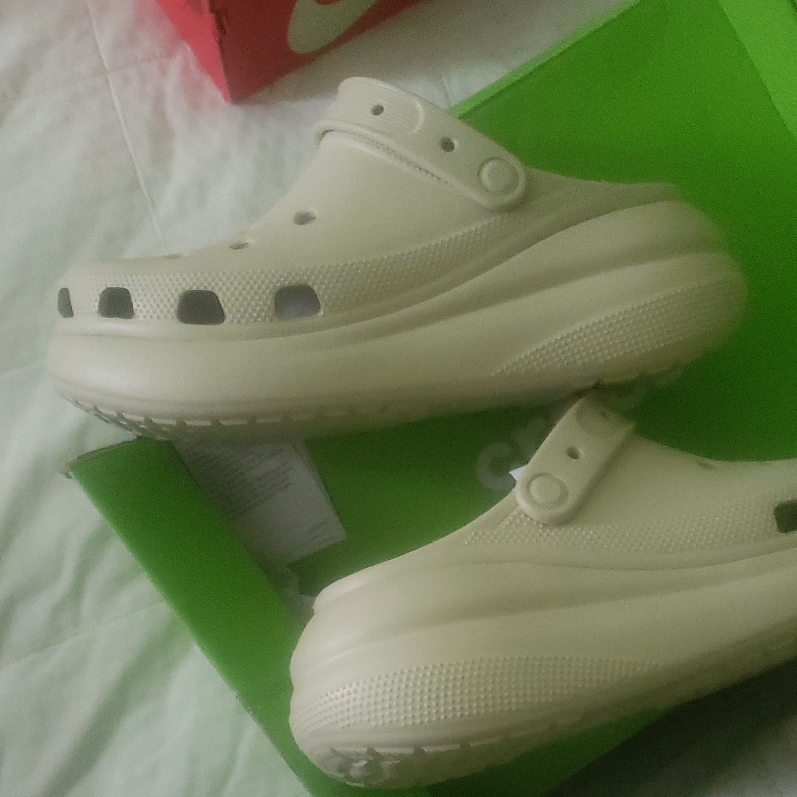 Crocs Classic Crush Clog Bone Slip-On Clogs M8/W10 Round Toe Logo