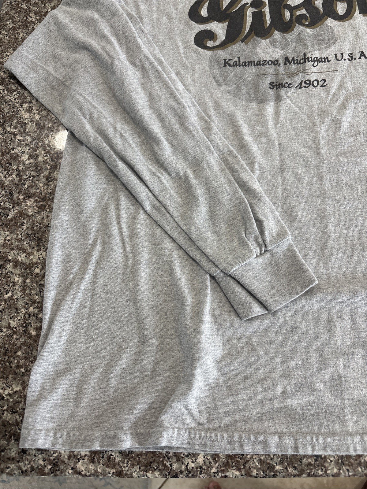 Gibson Guitar Long Sleeve Shirt XXL Gray Kalamazoo Michigan Since 1902