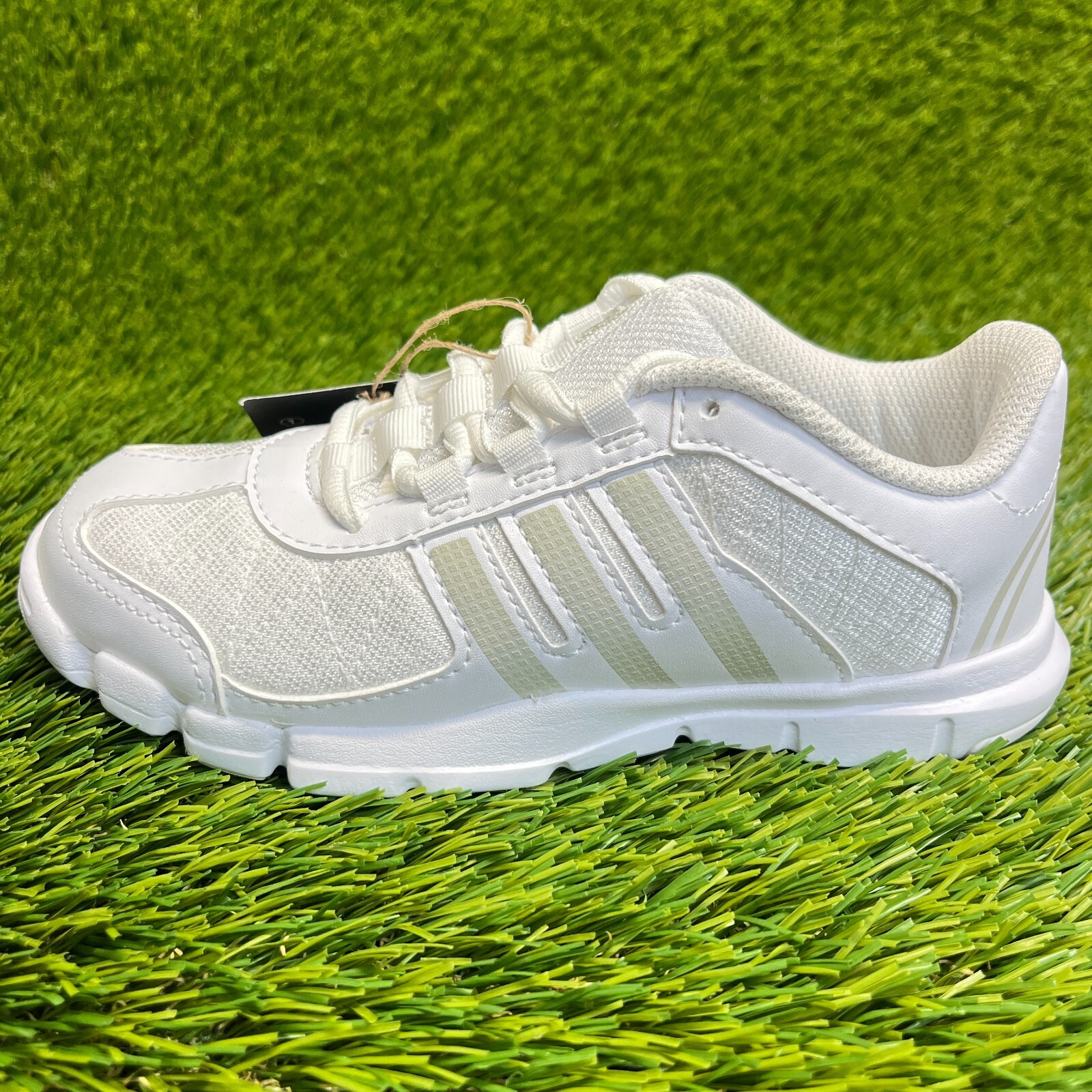 Adidas Triple Cheer Boys Size 12K White Athletic Cheerleading Shoes Sneakers