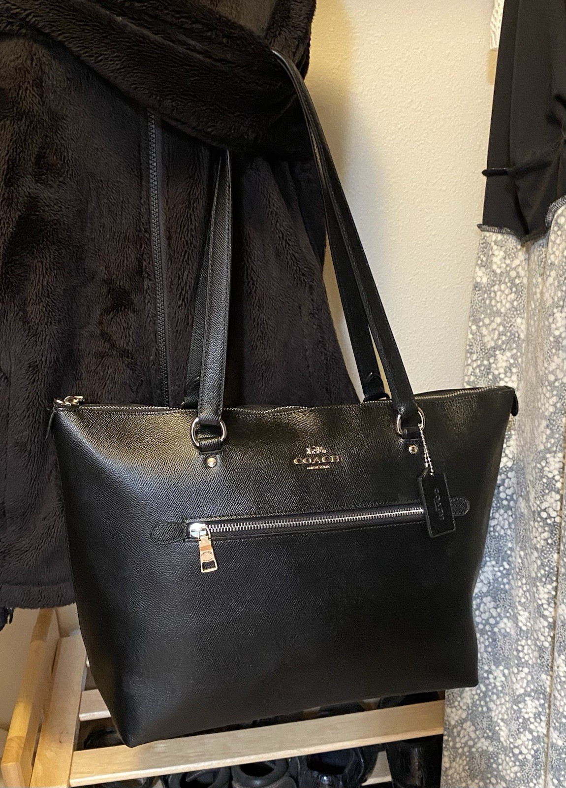 Coach F79608 Gallery Tote In Black Crossgrain Leather