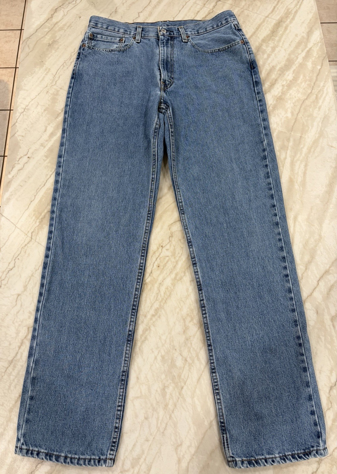 Levis 550 Relaxed Fit Medium Wash Blue Denim Jeans Mens 34×36 Great Condition!