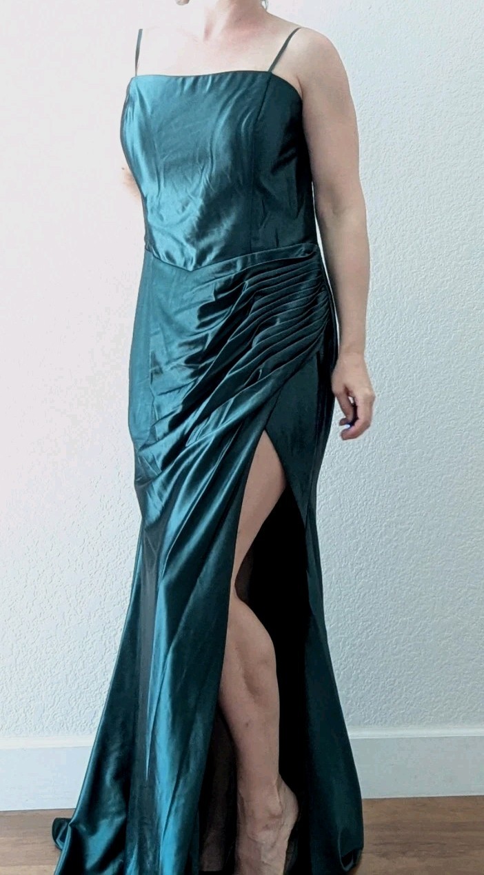 Prom Dress Ladivine by Cinderella Divine Maxi Emerald Green Satin NWT 2XL