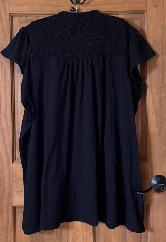 TORRID TEE SHIRT TOP BLOUSE 6 6X 6XL 30 NEW