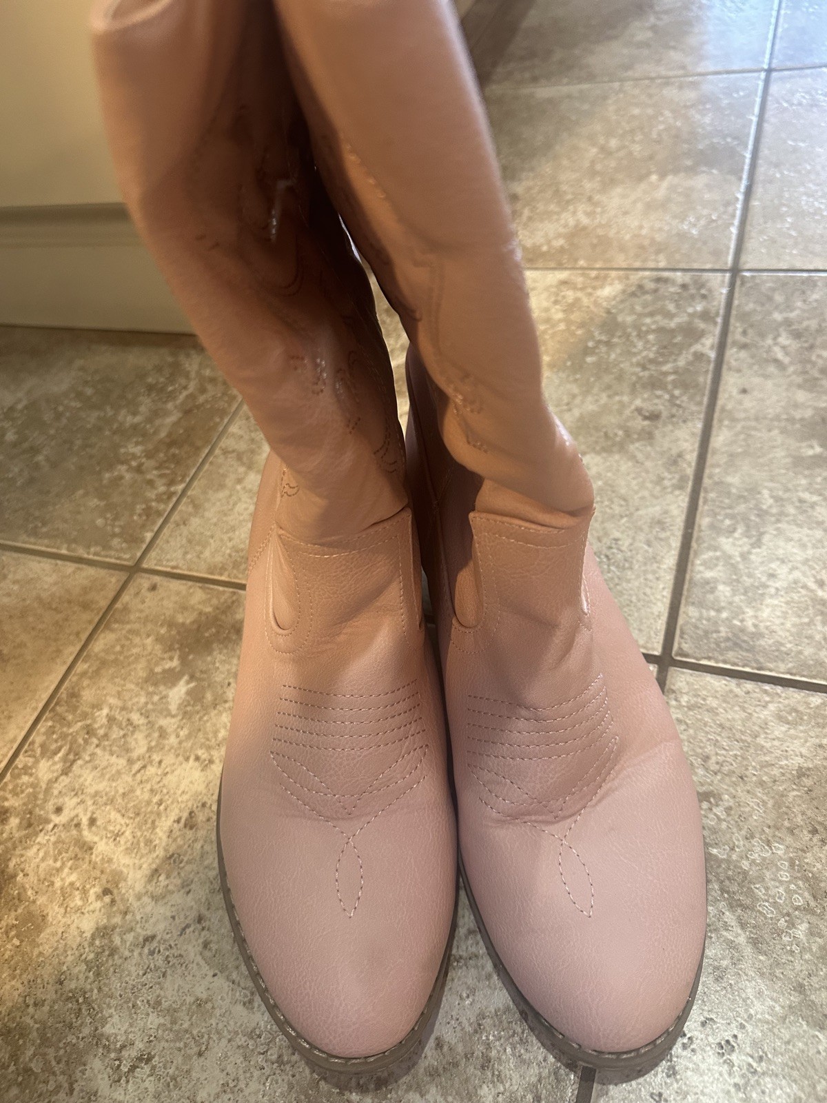 Charles Albert Light Pink Cowboy Boots Style Yeehaw Size 10M 100%vegan Leather