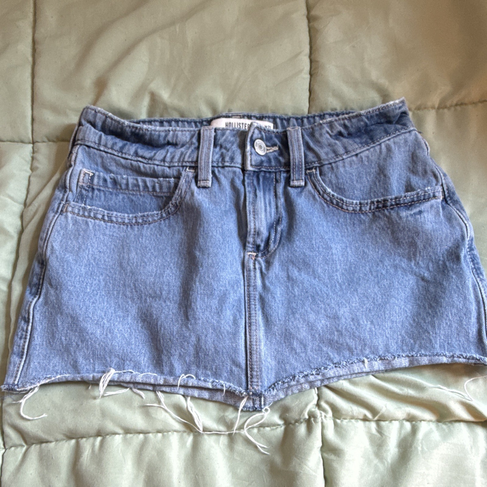 Hollister Blue Denim Mini Skirt W23 Low Rise Solid Pockets Button Closure