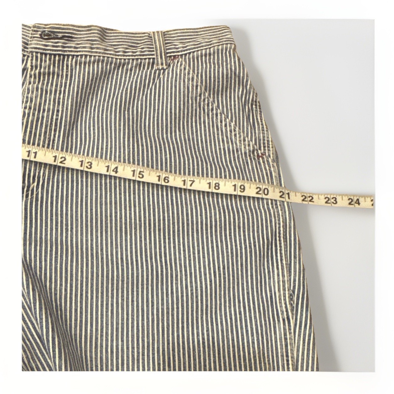 GAP Men’s Carpenter Striped Denim Shorts Blue/White Pockets Button Zip 7in
