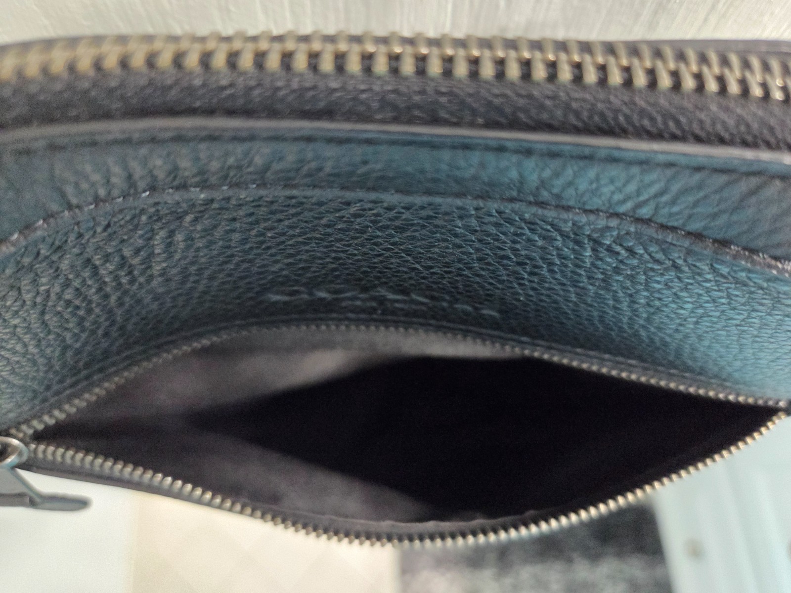 COACH 4011 HOUSTON MEN’S FLIGHT BAG-BLACK PEBBLE LEATHER GUNMETAL HARDWARE- MINT