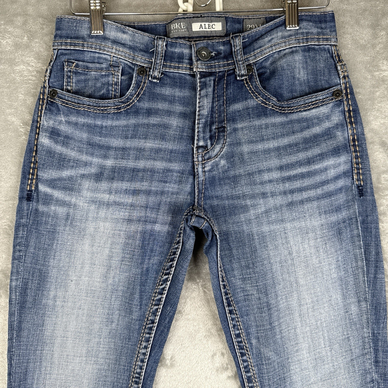 BKE Alec Jeans Men 28×34 Blue Straight Medium Wash Denim Low Rise Distressed EUC