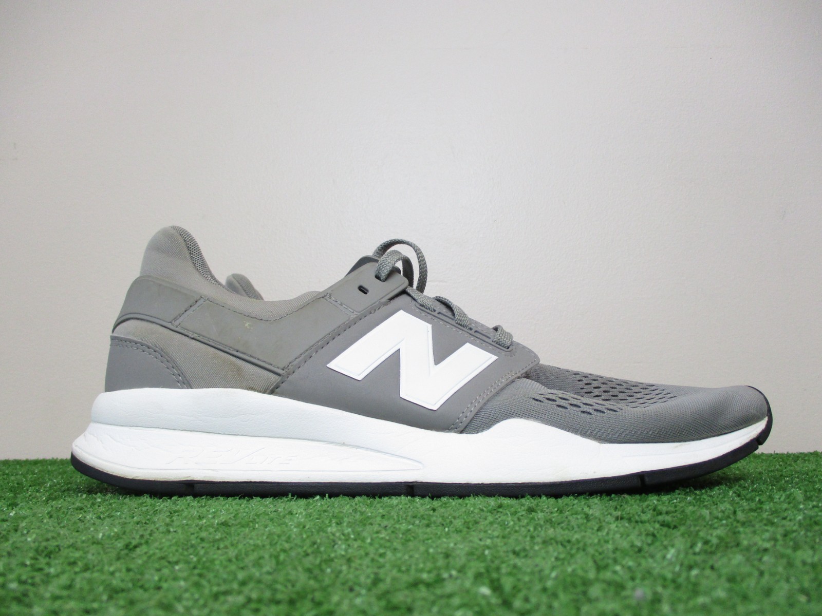 New Balance 247 Classic Shoes Mens 13 Gray White Daily Walking Lifestyle Trainer