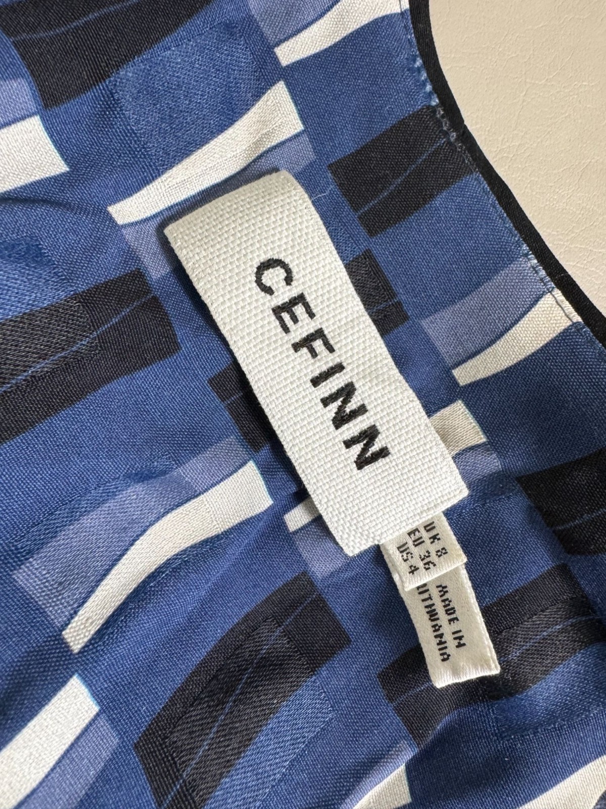 Cefinn Blue Black White Geometric True Wrap Midi Dress US Size 4 3/4 Sleeves