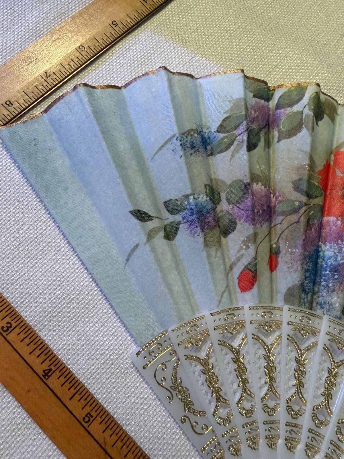 Vtg Giner Hand Fan Floral Flower Pink Wild Rose Wisteria Fabric Plastic Spain