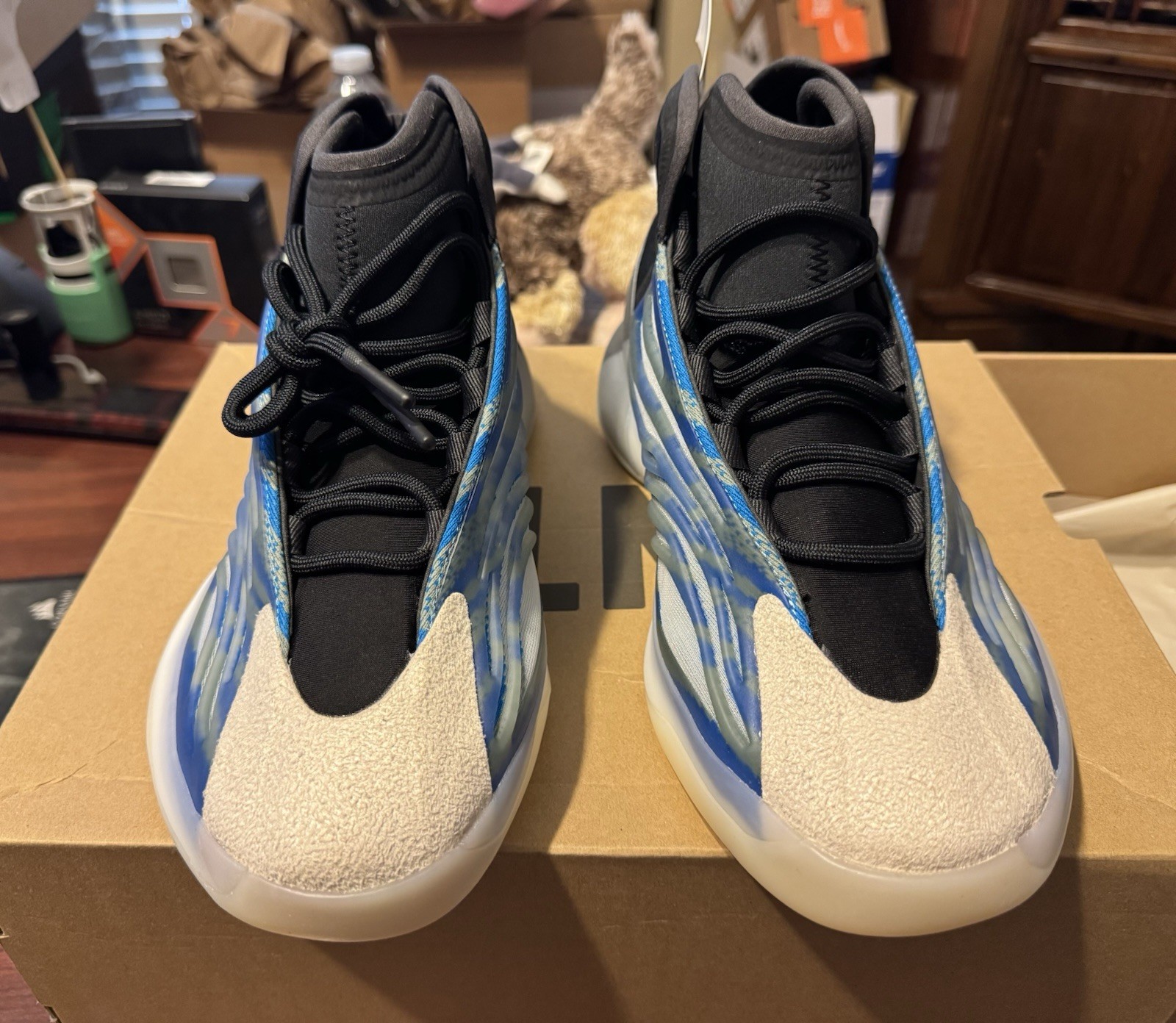 Yeezy Quantum Frozen Blue, Size 10.5