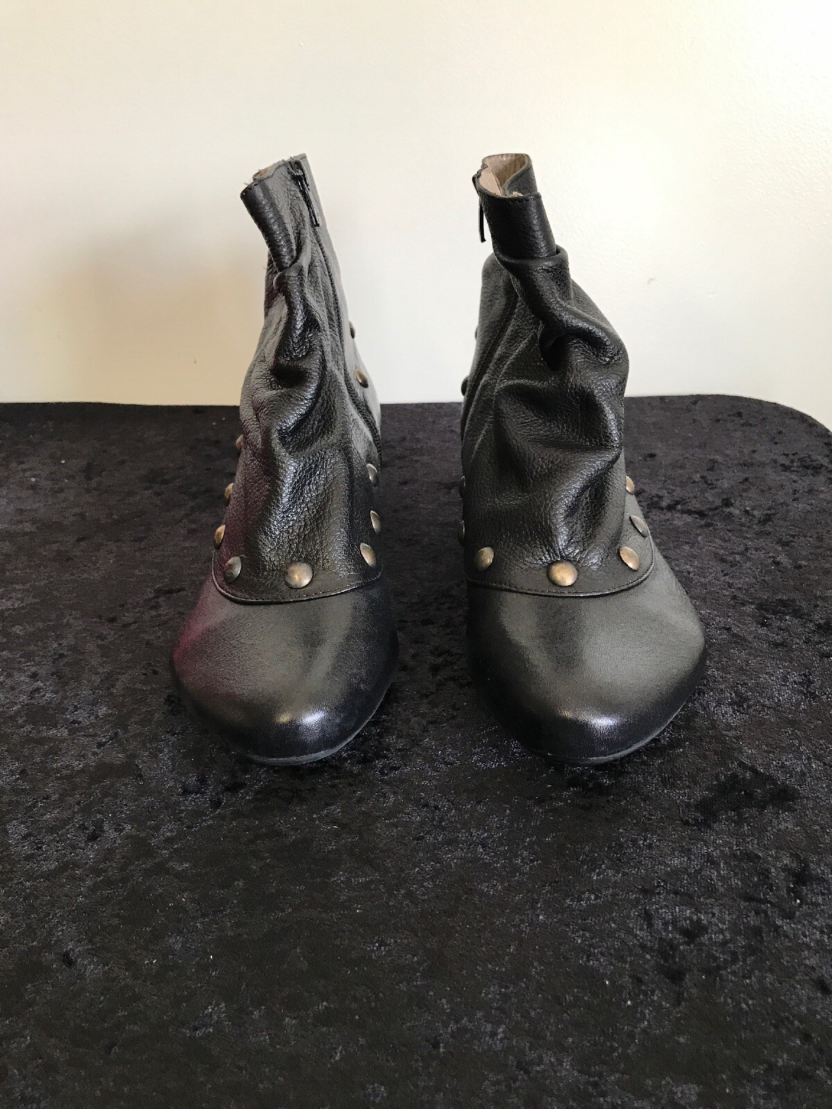 New ERIC MICHAEL “NOLITA” Ankle Boots Black Leather EU 41 US 10.5 Rare