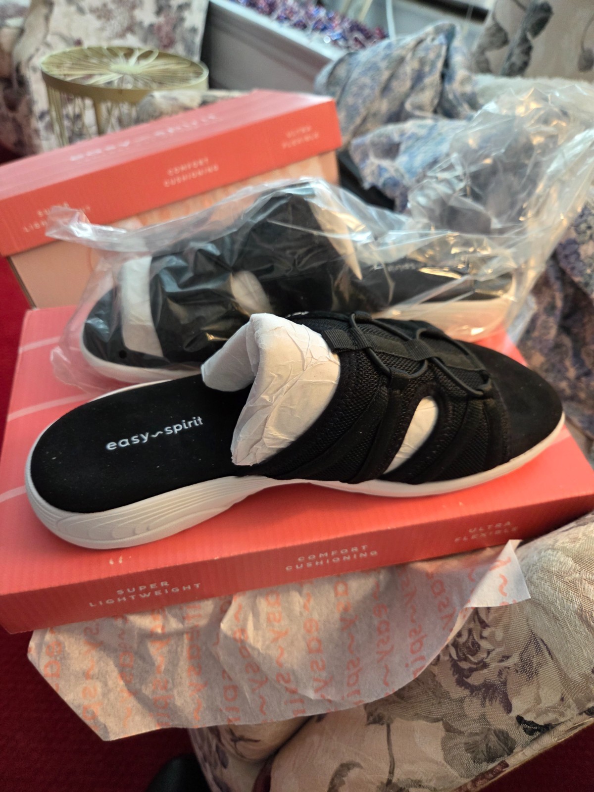 Easy Spirit Womens shoes