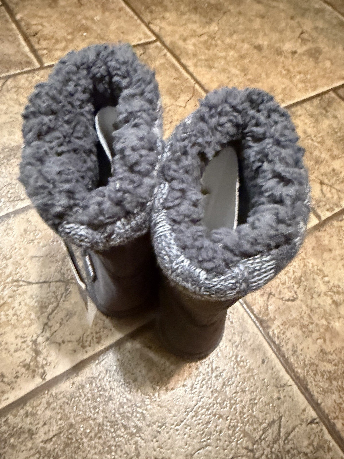 MUK LUKS Women’s Gray Suede Mid-Calf Faux Fur Lined Pull-On Boots 8 Button