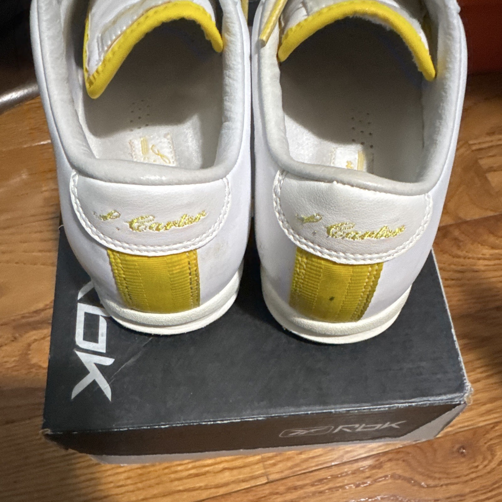 Reebok S. Carter Classic Low Top Leather Lace-Up Sneakers White/Yellow 10-100624