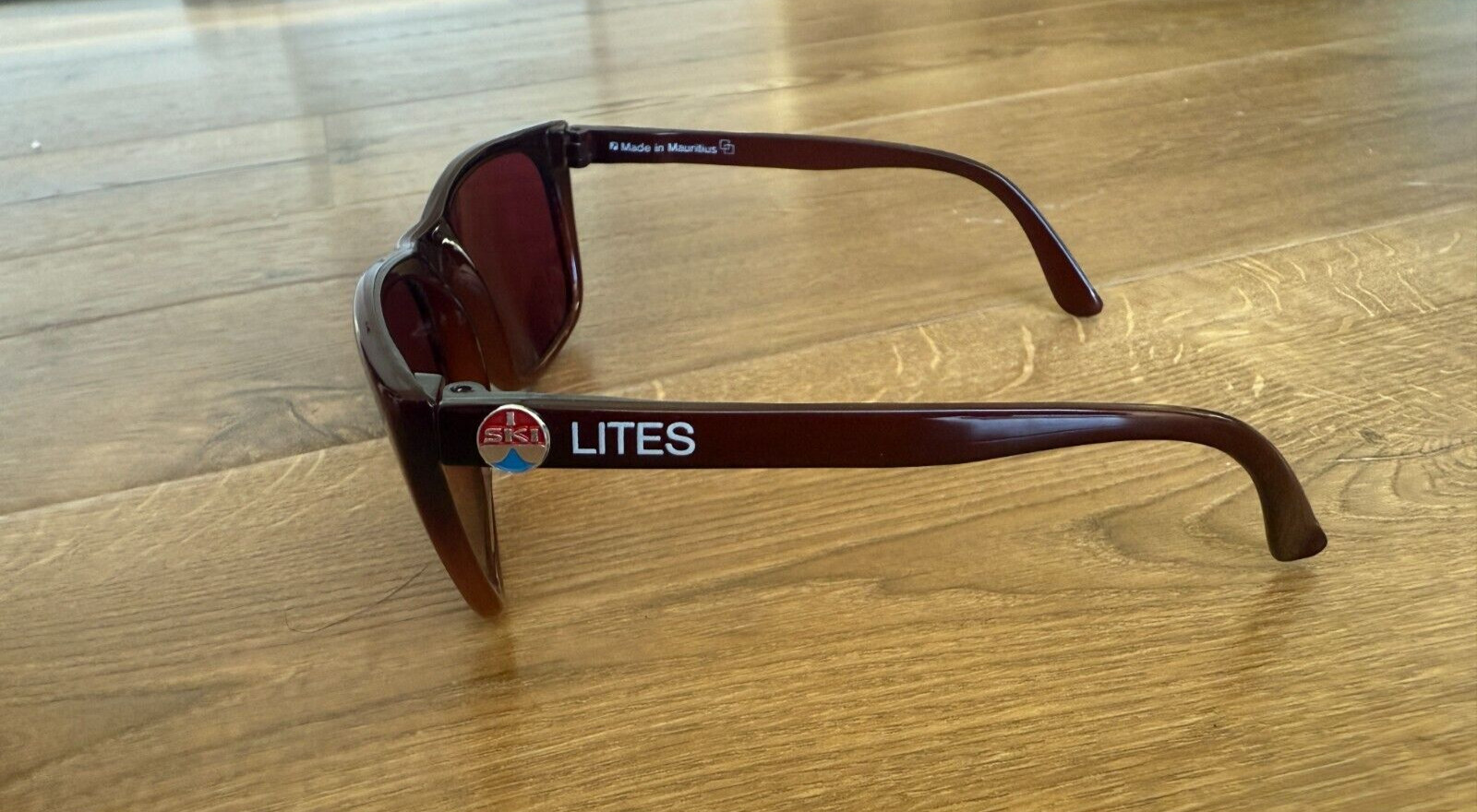 Vintage SKI Lites Sunglasses Mauritius – Lens have wear and minor scratches